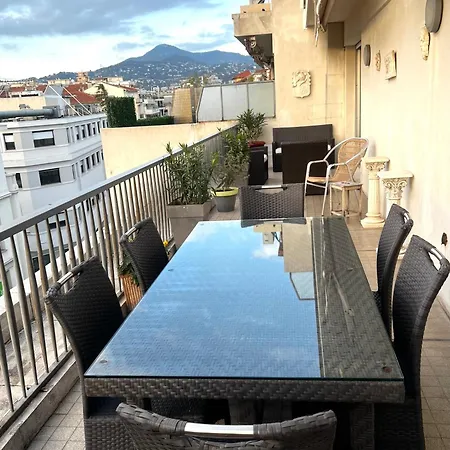 アパート Terrasse Ensoleillee Sur Les Toits De *