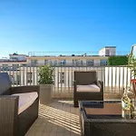 Vue Ensoleillée Sur Les Toits De *