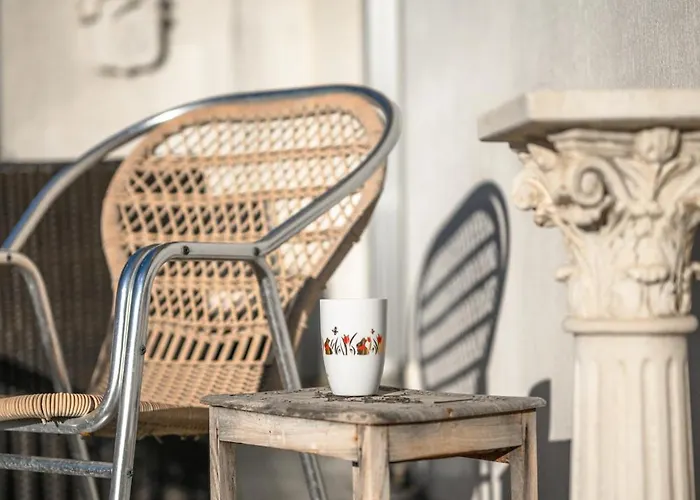 Terrasse Ensoleillee Sur Les Toits De Apartmán Nice