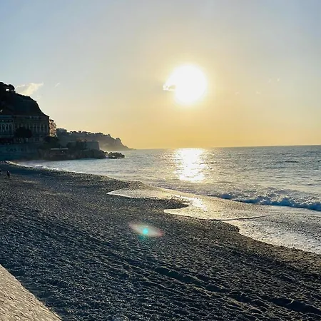 Апартаменты Terrasse Ensoleillee Sur Les Toits De Ницца